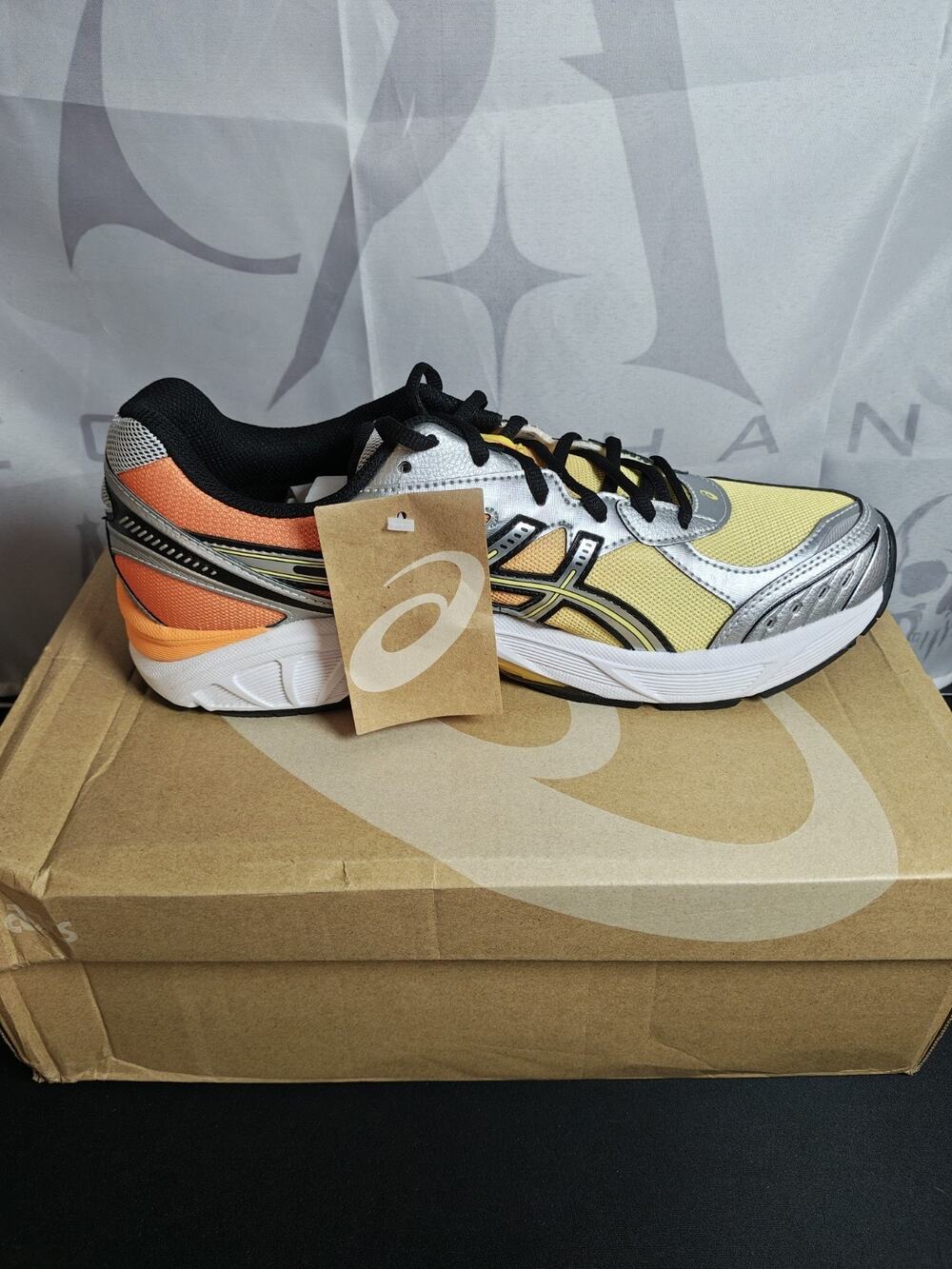 ASICS $130 Men's 10 Women's 11.5 GT-2160 Sun Peach / Banana Cream EU 44 NWB